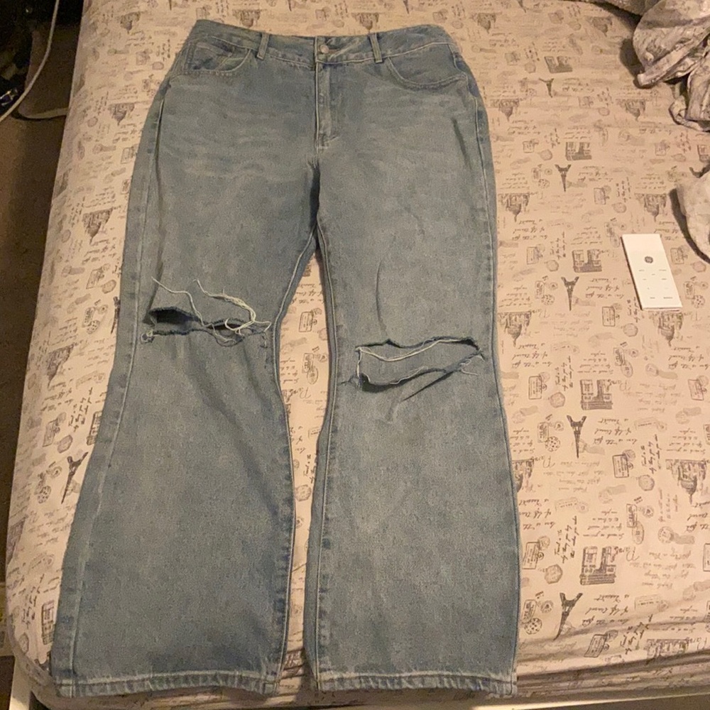 Fashion Nova, slightly ripped mom jeans